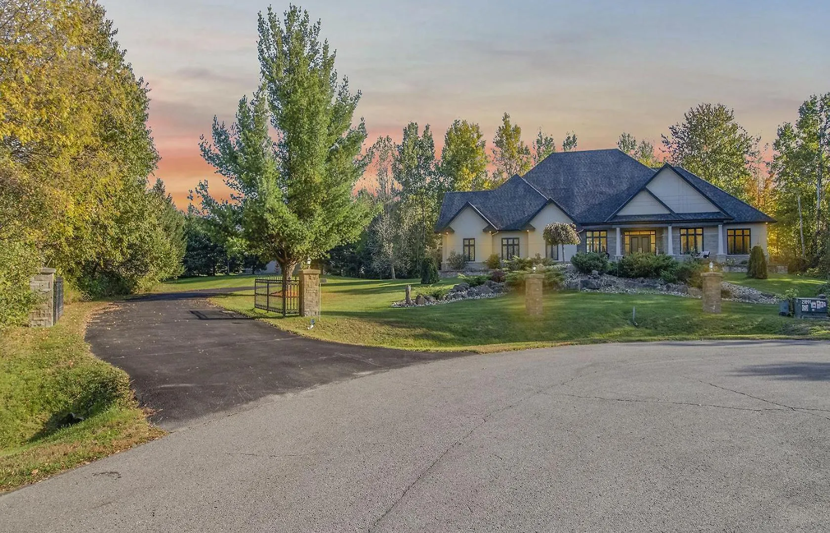 Ottawa'S Finest: Mansion In A Quiet Neighbourhood! Villa 0*, Ottawa Canada